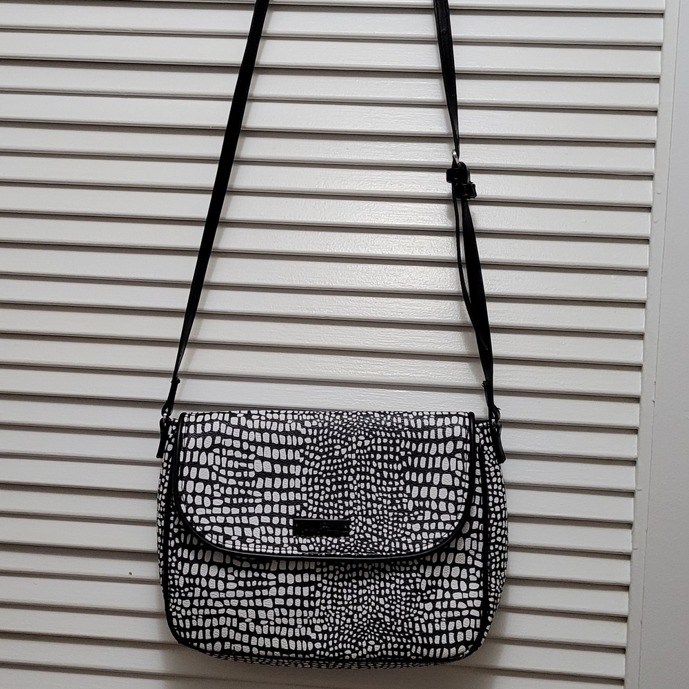 Vera Bradley Black & White Croc-Pattern Crossbody Bag - Picture 5 of 11